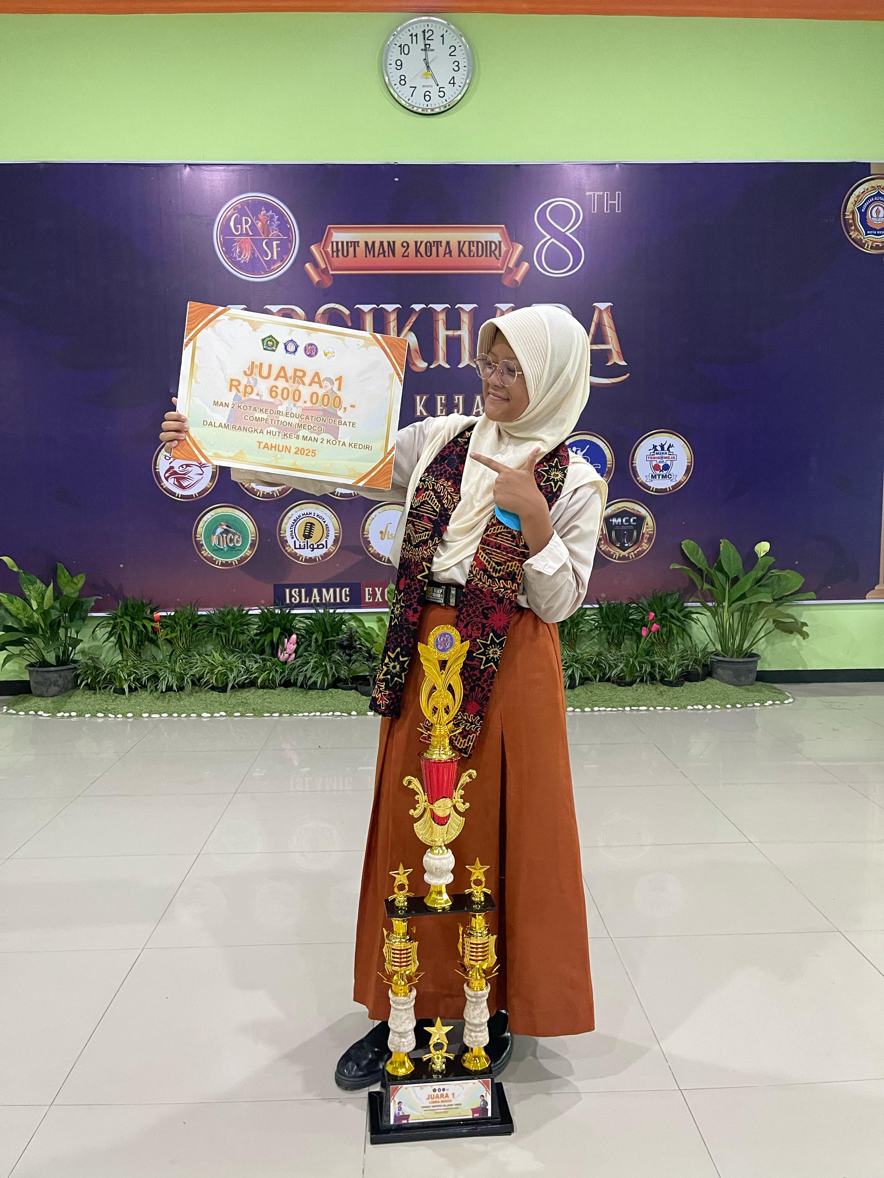 Nadia Almira Amrullah, Kelas 8 SMPN 1 KOTA